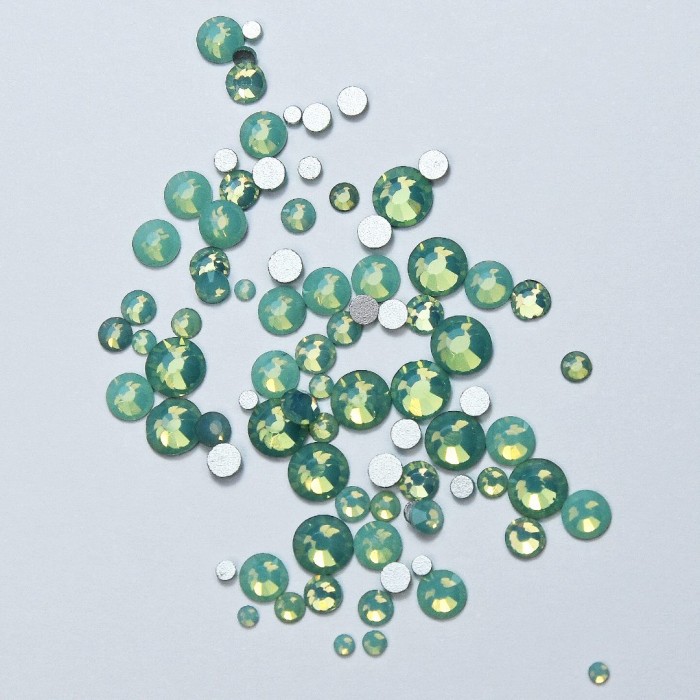 Opal Green Diamonds Mix Size 100pcs